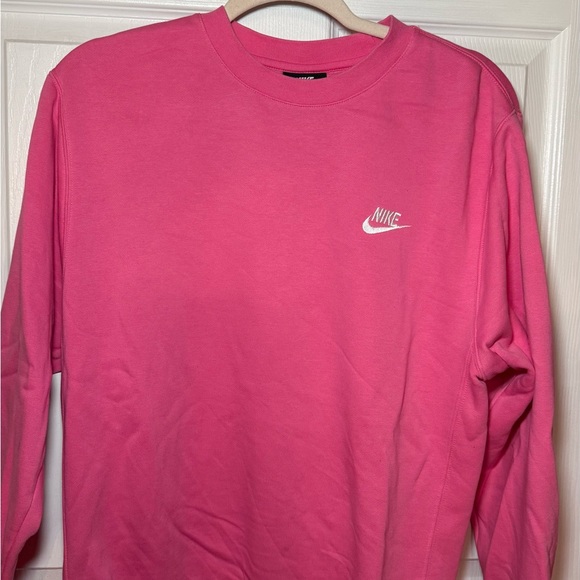 Nike Tops - Nike pink crew neck sweatshirt
